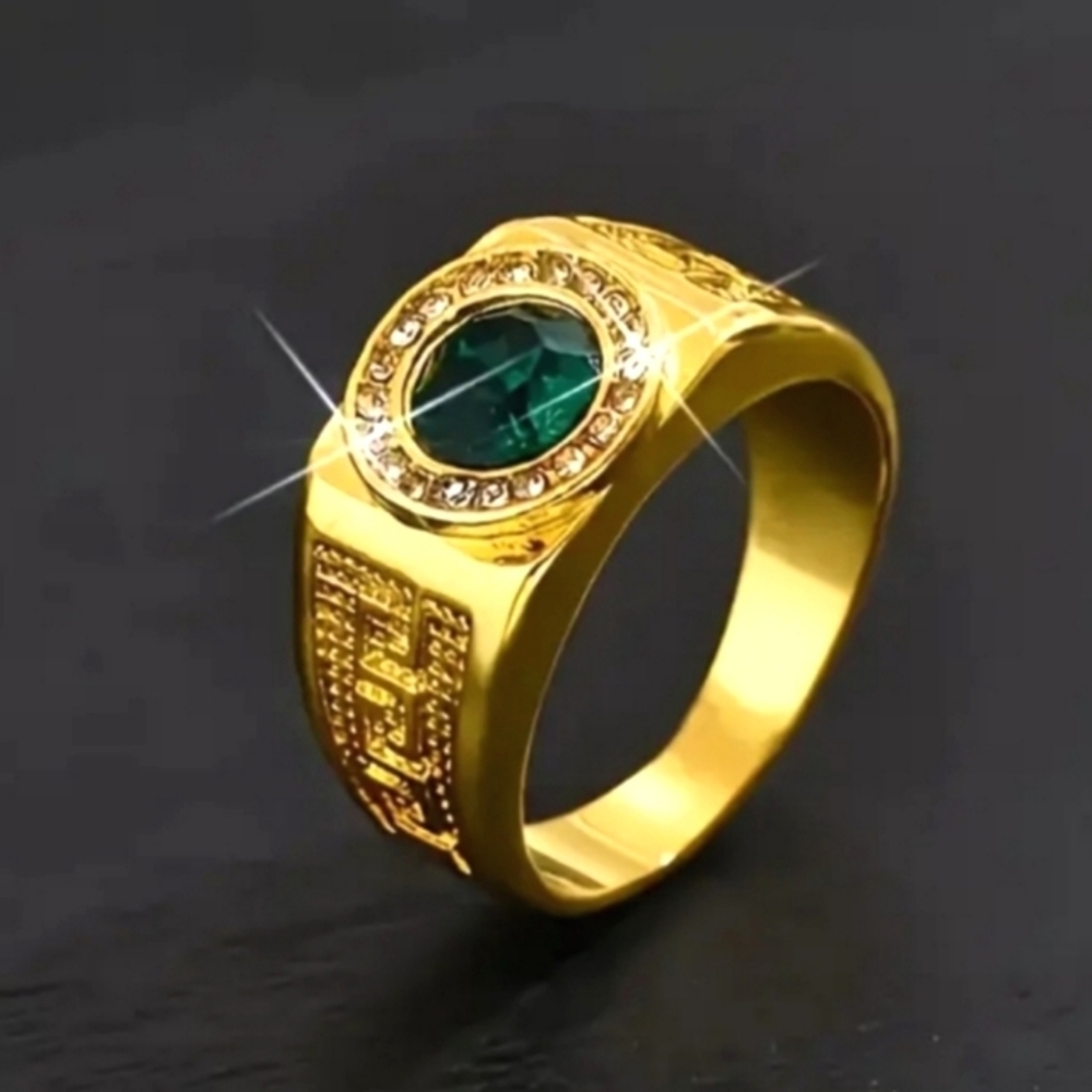 Mens Gold Ring with Green Gemstone Sz7